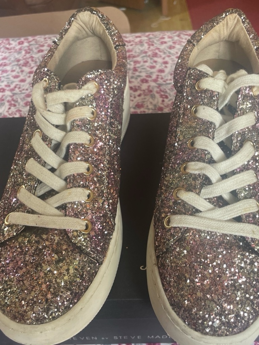 Steve Madden Glitter Low-Top Sneakers in Pink and Gold